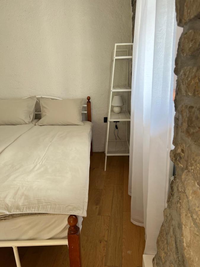 Guesthouse 45 Dutovlje エクステリア 写真