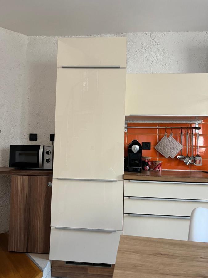 Guesthouse 45 Dutovlje エクステリア 写真